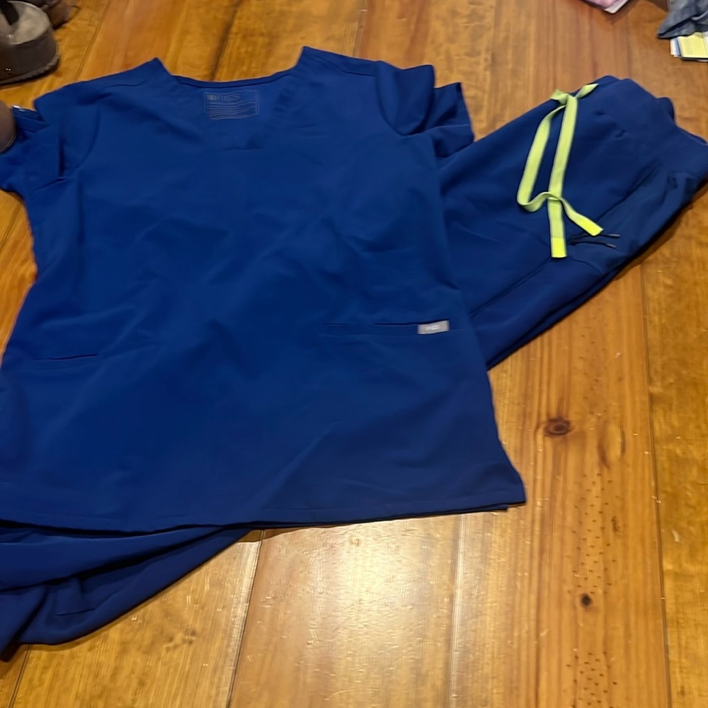 Figs small set! Technical collection. Like new. Worn once:)